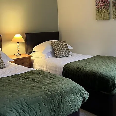 Mill House Cottage, On A Fishing Park Near With Hot Tub