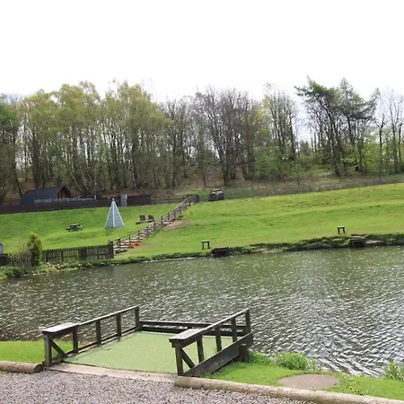 Mill House Cottage, On A Fishing Park Near With Hot Tub