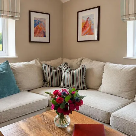 Holiday home Mill House Cottage, On A Fishing Park Near With Hot Tub Brampton (Cumbria)