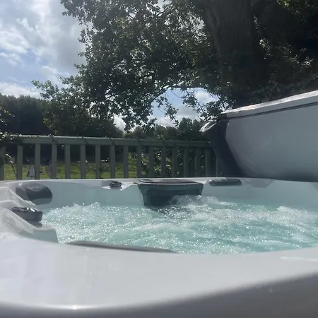 Mill House Cottage, On A Fishing Park Near With Hot Tub Сasa de vacaciones *